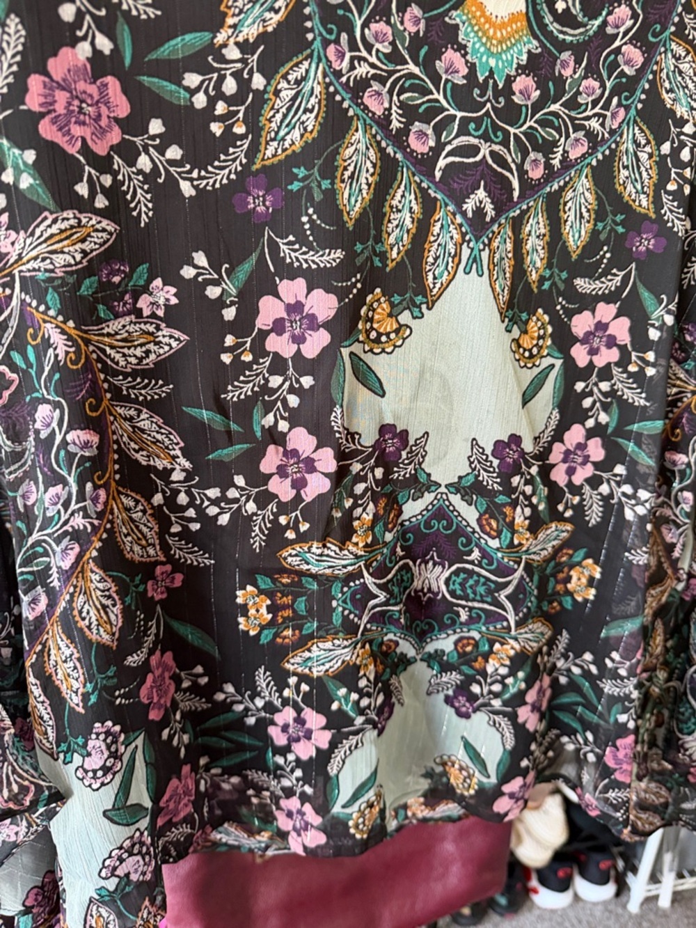Floral V-Neck Blouse in Black with Pink Floral Print size XS - Picture 6 of 7